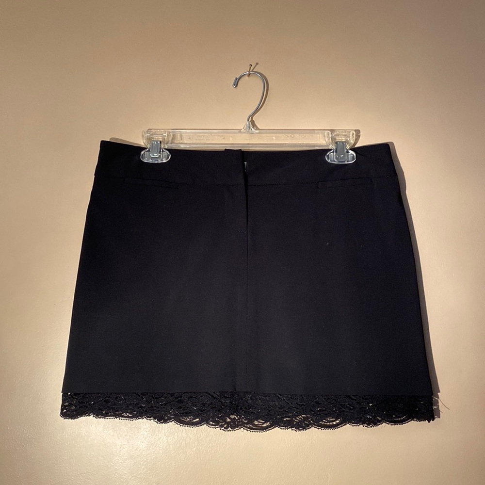 BLACK LACED SKIRT